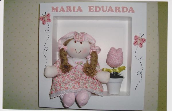 quadro menina com flor